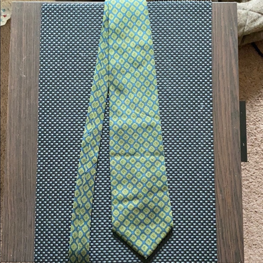 100% RENOWN NEXTEYE silk tie
